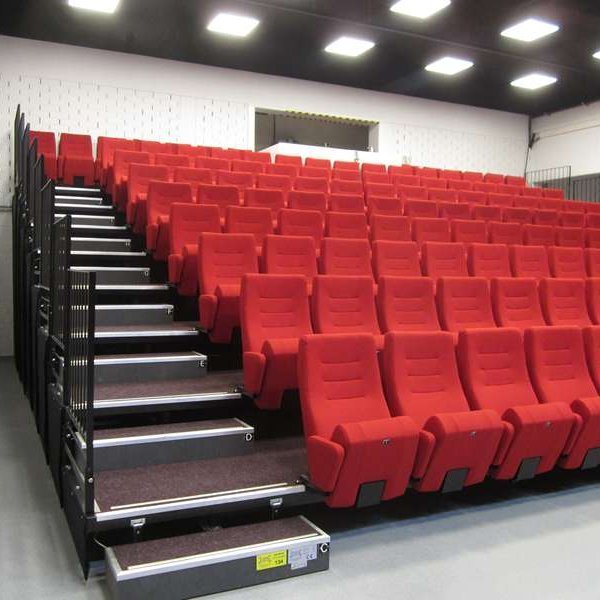 Teleskopische Tribune | GC Merselborre | COS Tribune